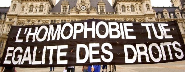 Le-nombre-d-agressions-homophobes-a-fortement-augmente-en-2012-selon-SOS-homophobie_article_popin-001