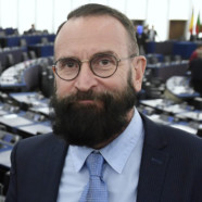 L’ex-eurodéputé hongrois ayant participé à une orgie gay renonce à son immunité
