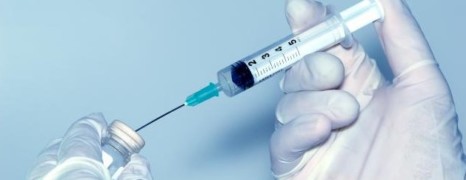 Méningite : le vaccin recommandé aux homos