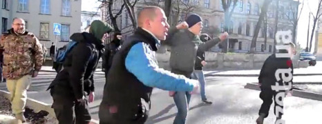 Agressions contre des militants LGBT en Ukraine
