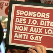 JO : rassemblement à Paris contre la discrimination anti-gay