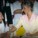 Photo du Jour : Diana serre la main d’un malade du Sida