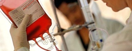 Canada-don de sang: les gays devront attendre