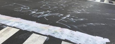 Passages piétons vandalisés à Paris, Hidalgo va porter plainte