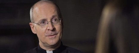Le père jésuite appelant au dialogue entre l’Église et les gays qualifié d’homo-hérétique