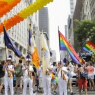 Orlando : la Gay pride de New York rend hommage aux victimes