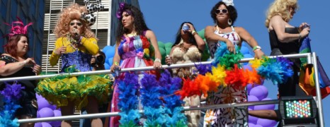 Brésil : des milliers de personnes à Sao Paulo pour le gay pride
