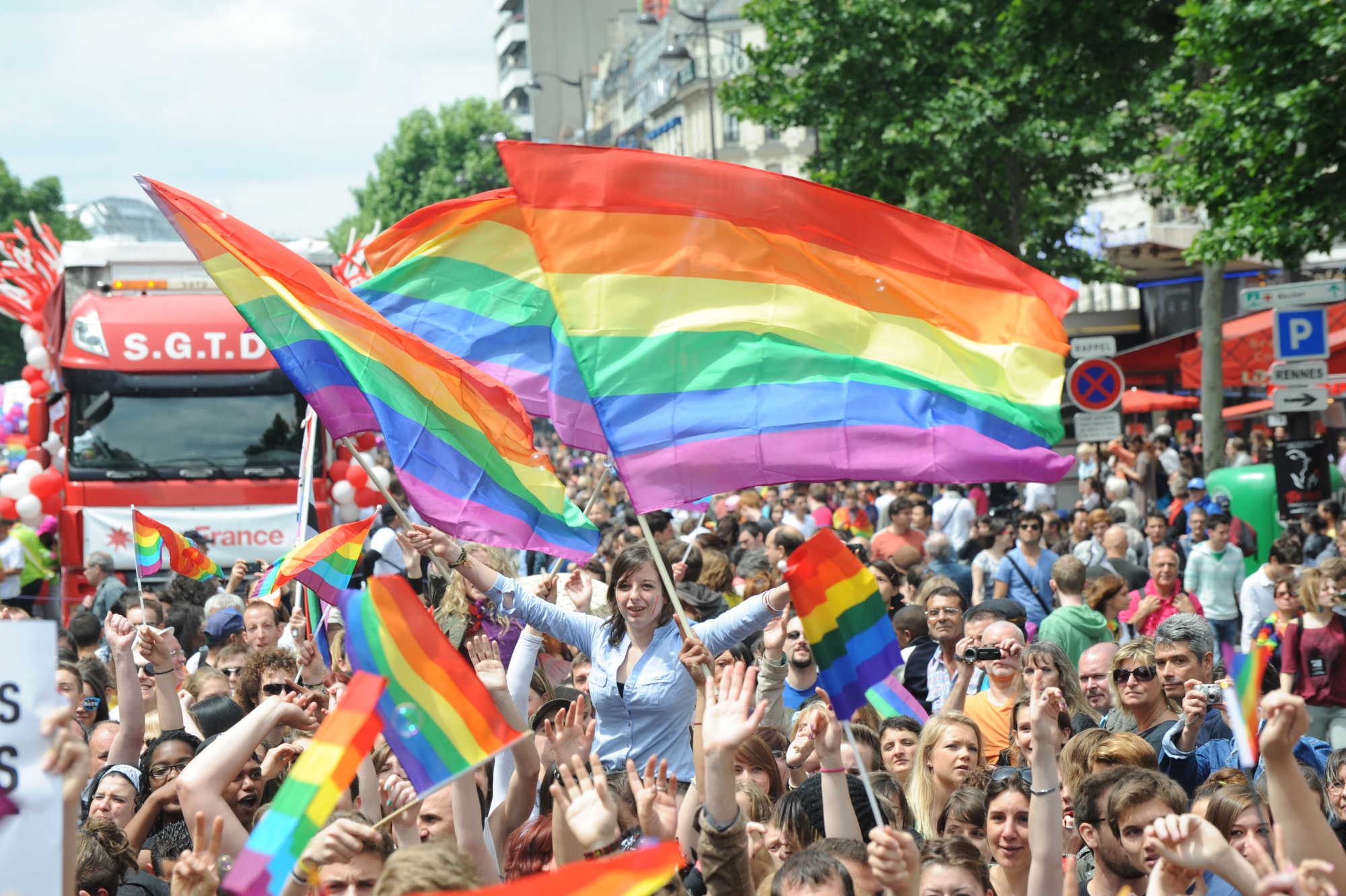 La Gay Pride de Paris reportée en juillet ! 24Gay